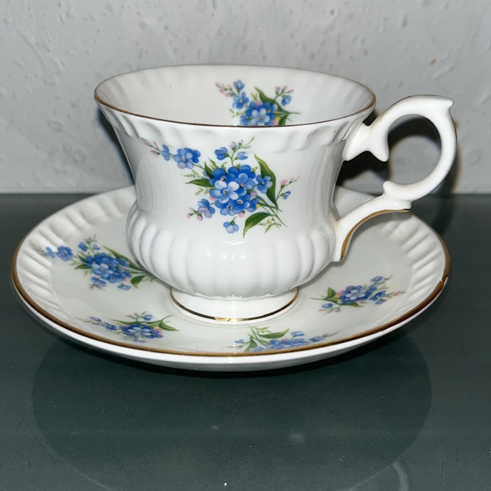 Vtg Crown Staffordshire Forget-Me-Not Cup/ Saucer England Teacup Fine Bone China